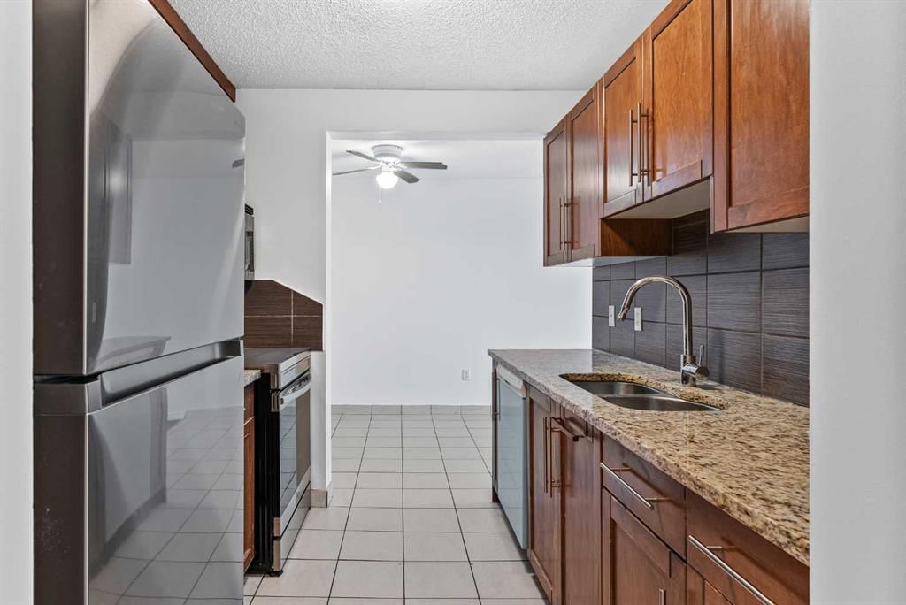 305, 431 1 Avenue NE, Calgary — photo 5 of 27