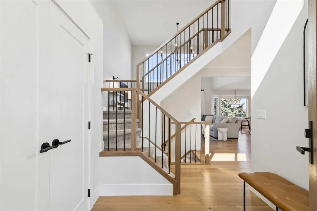 22 Patrick View SW, Calgary — photo 3 of 49