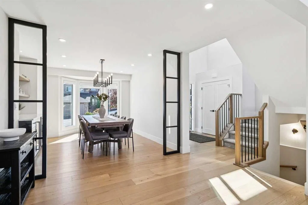 22 Patrick View SW, Calgary — photo 4 of 49