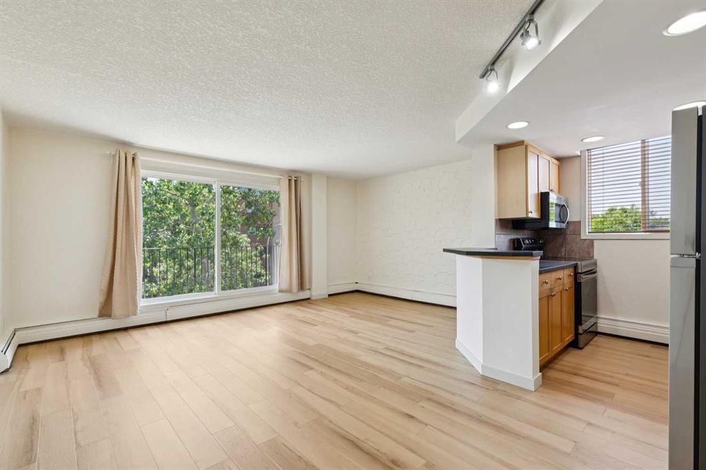 405, 340 4 Avenue NE, Calgary — photo 5 of 39
