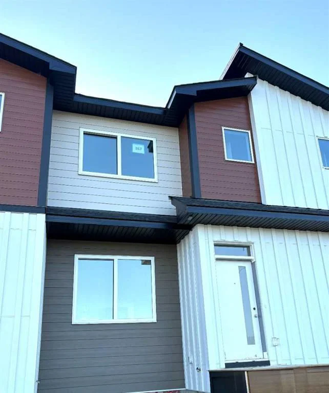367 Wolf River Drive SE, Calgary — main listing photo