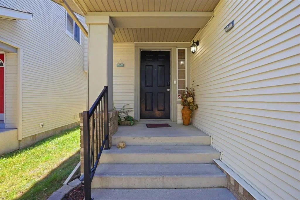 84 Cougar Ridge Circle SW, Calgary — photo 3 of 47