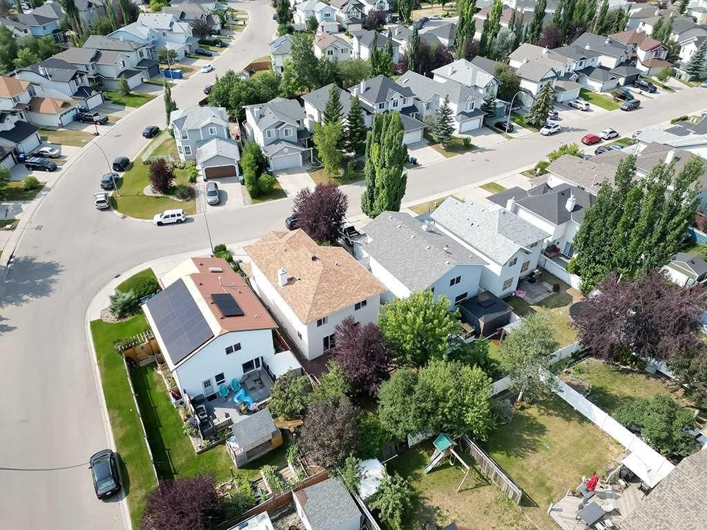 3782 Douglas Ridge Link SE, Calgary — photo 2 of 37