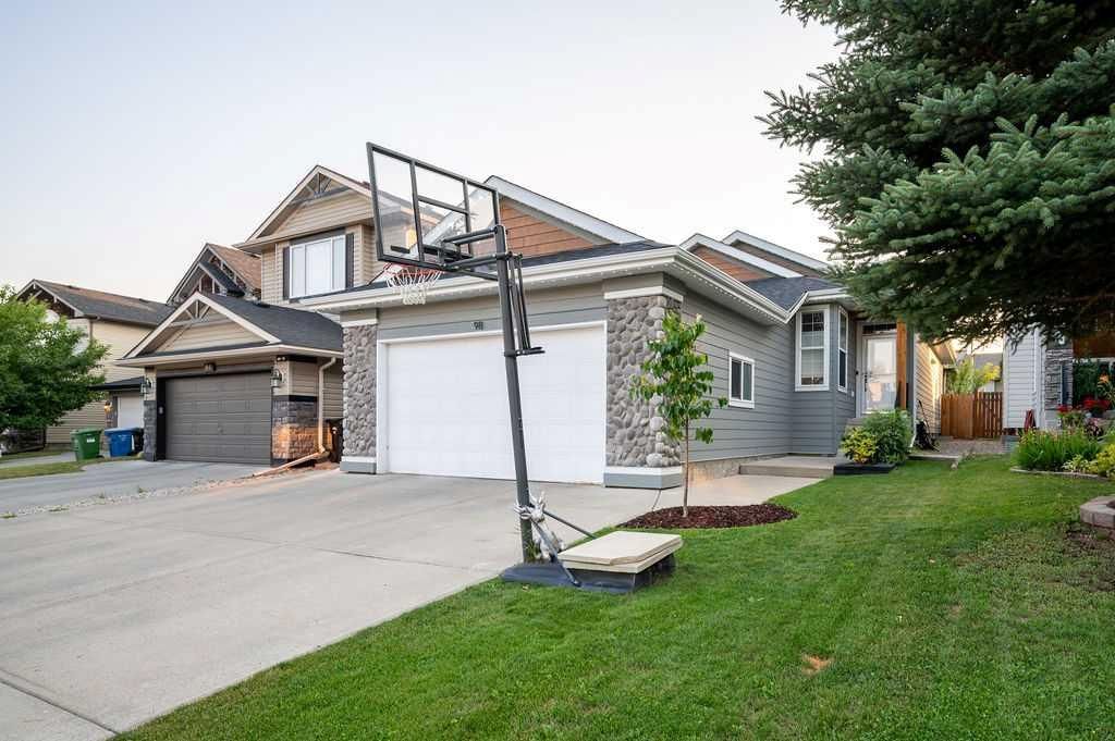 98 Chapala Grove SE, Calgary — photo 2 of 42