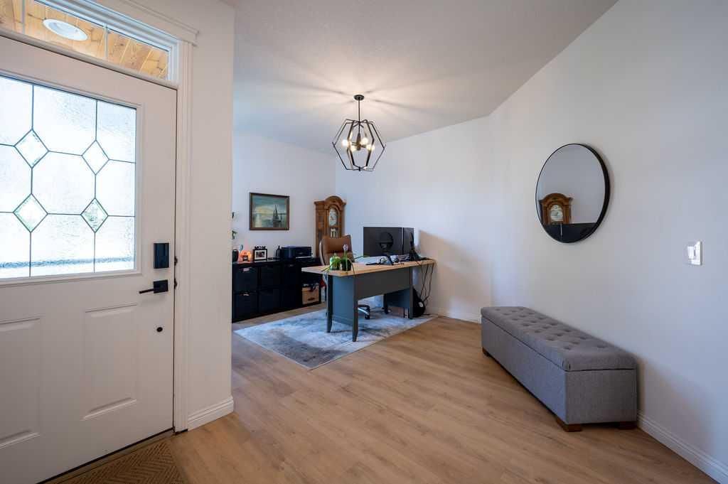 98 Chapala Grove SE, Calgary — photo 4 of 42