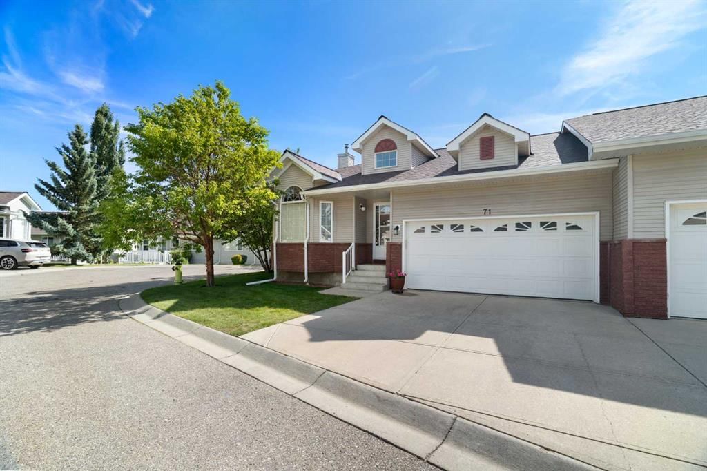 71 Scotia Landing NW, Calgary — photo 2 of 24
