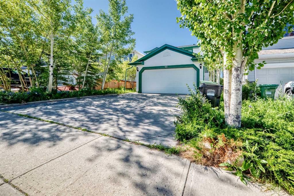 65 Tuscarora Place NW, Calgary — photo 2 of 50