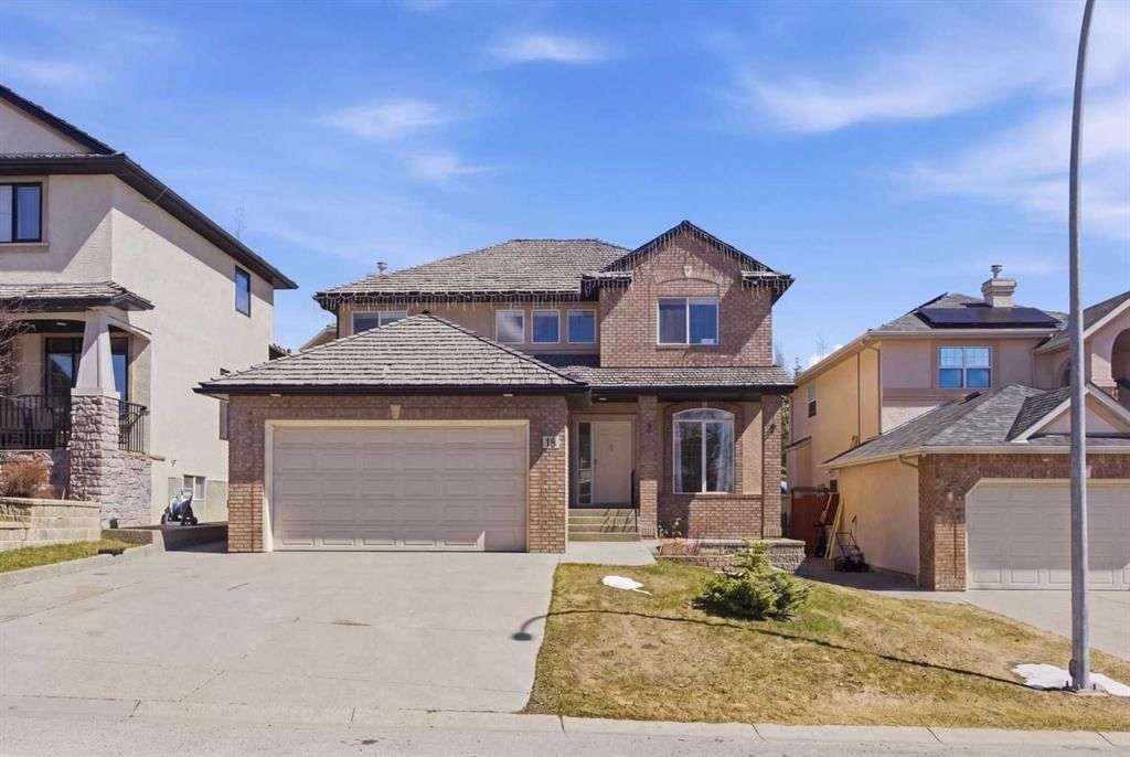 18 Royal Crest Way NW, Calgary — main listing photo