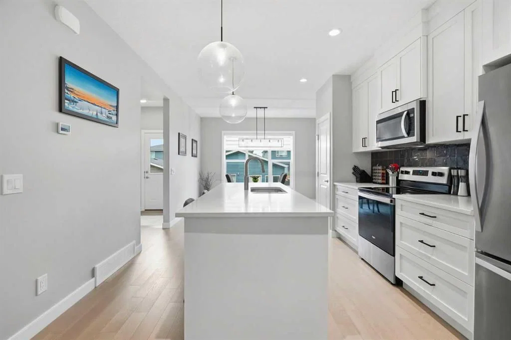140 Fireside Way, Cochrane — photo 4 of 27