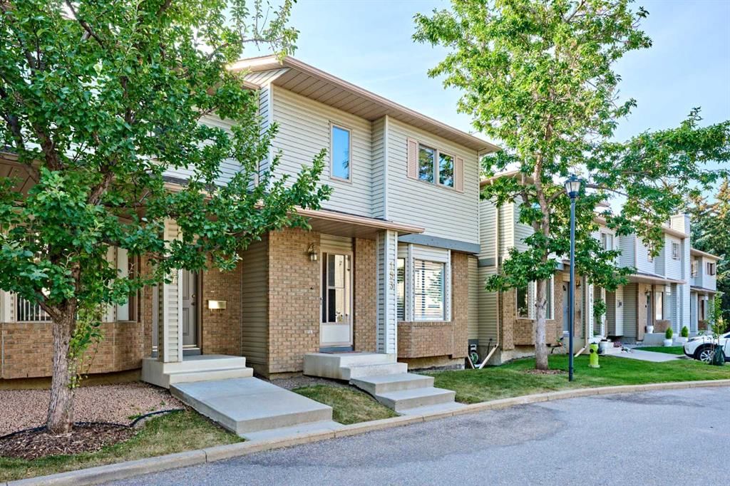 193 Patina Park SW, Calgary — photo 2 of 37