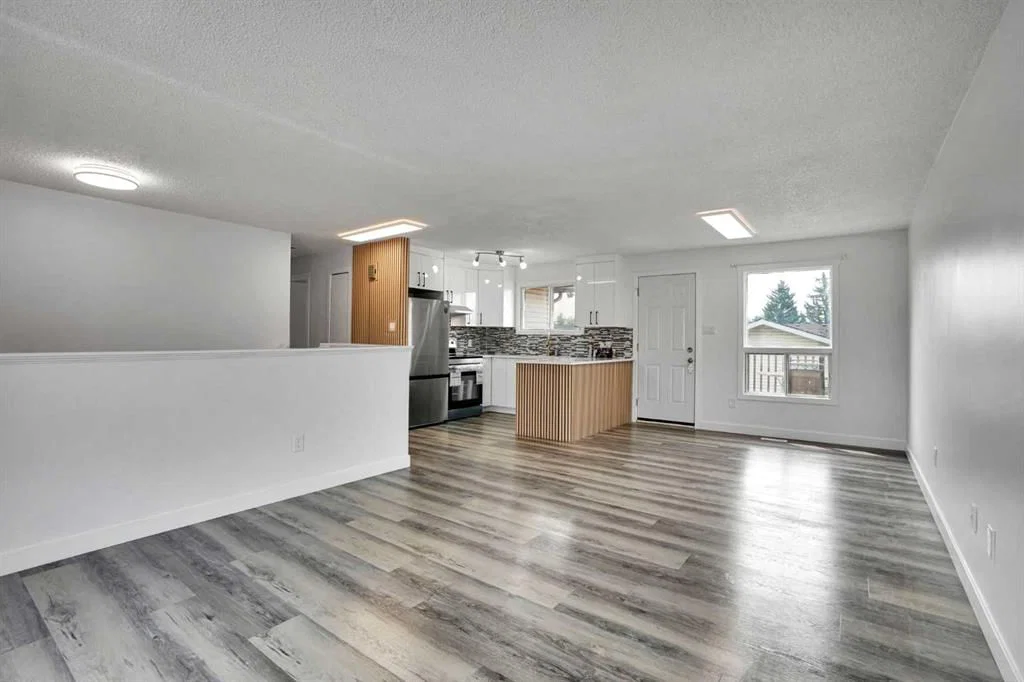 55 Falton Close NE, Calgary — photo 4 of 48