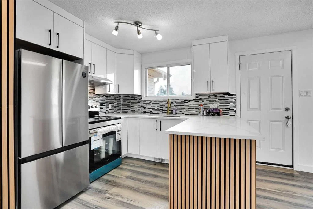 55 Falton Close NE, Calgary — photo 5 of 48
