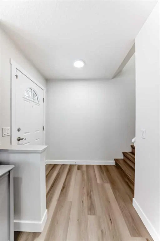 170 Country Hills Heights, Calgary — photo 4 of 44