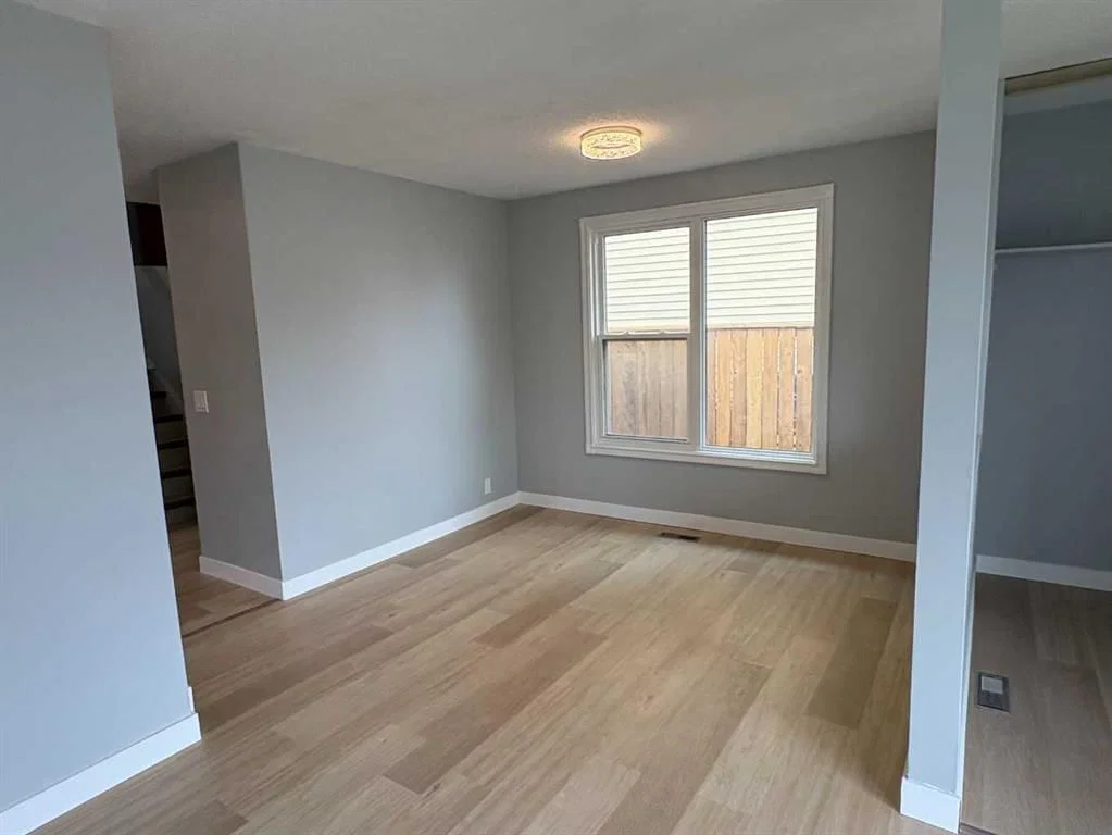 363 Falton Drive NE, Calgary — photo 5 of 16