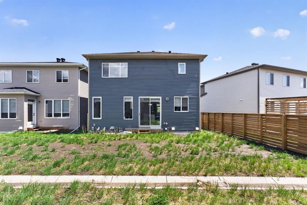 19 Cityline Heath NE, Calgary — photo 5 of 42