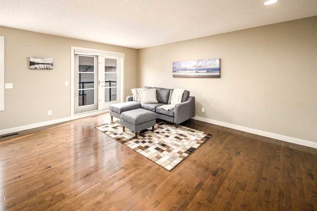 83 Aspen Hills Green SW, Calgary — photo 2 of 33