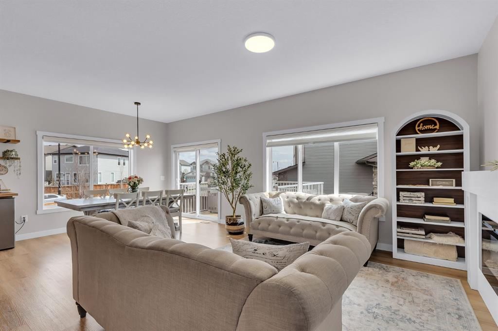 315 Monterey Place SE, High River — photo 4 of 41
