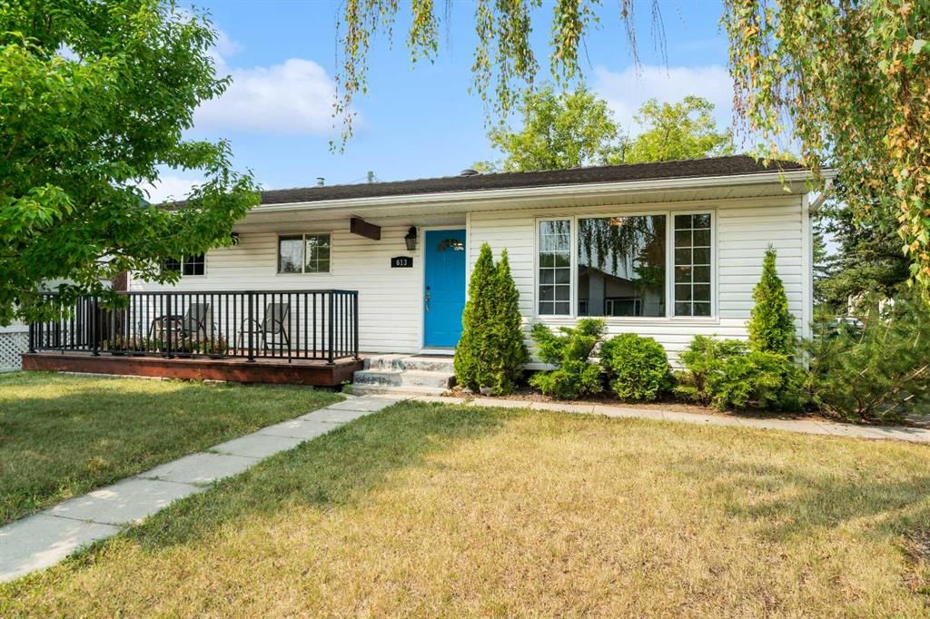 613 Olympia Crescent SE, Calgary — main listing photo