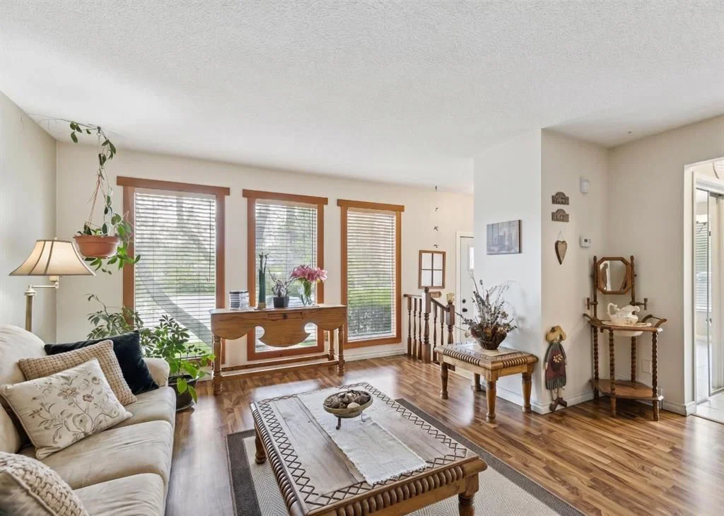323 Ranchview Place NW, Calgary — photo 3 of 25