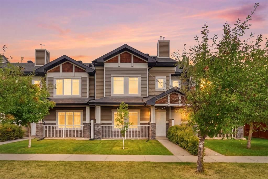 149 Prestwick Villas SE, Calgary — main listing photo