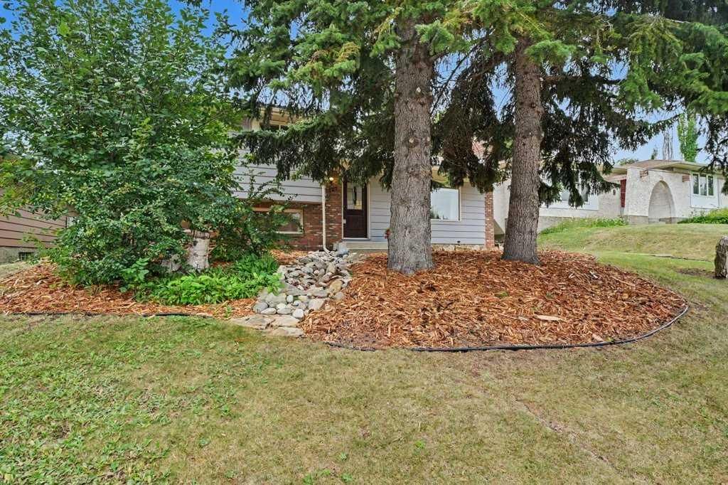 727 120 Avenue SW, Calgary — photo 4 of 41