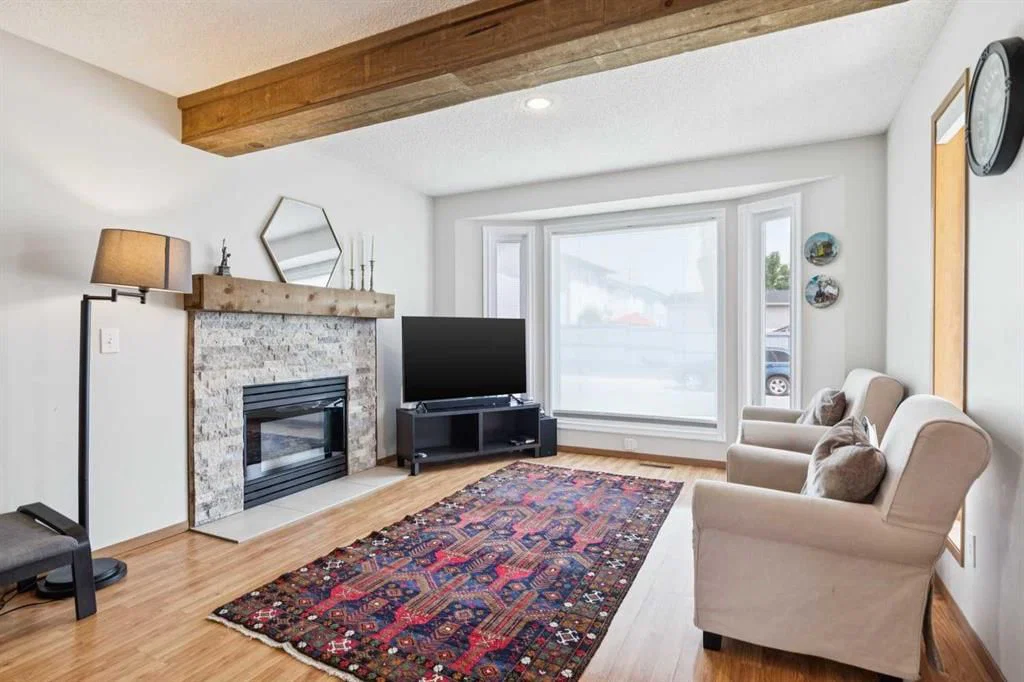 151 Rivercrest Close SE, Calgary — photo 2 of 26