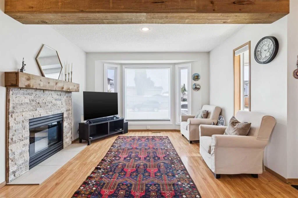 151 Rivercrest Close SE, Calgary — photo 3 of 26