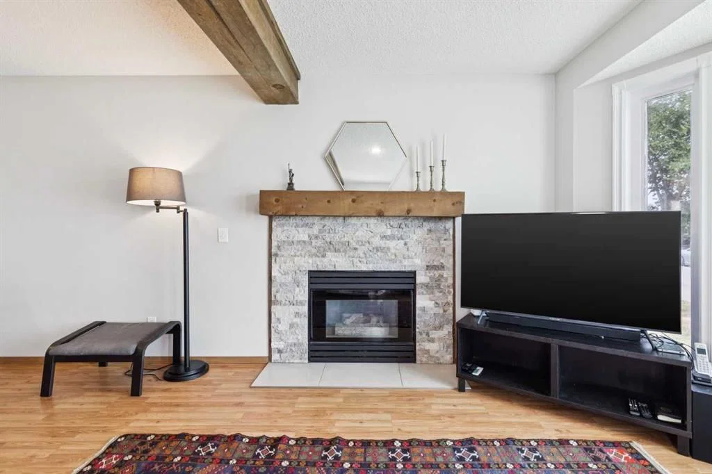 151 Rivercrest Close SE, Calgary — photo 4 of 26