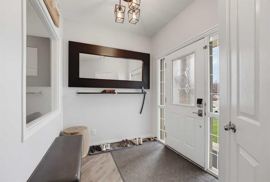 71 Pantego Way NW, Calgary — photo 4 of 48