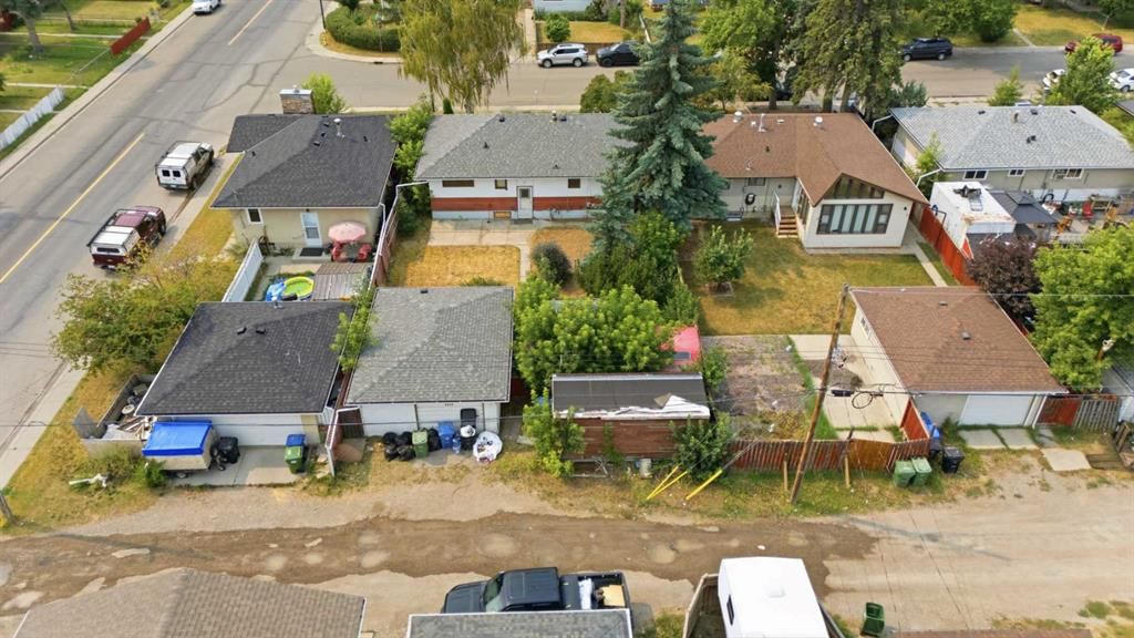 2622 42 Street SE, Calgary — photo 4 of 47