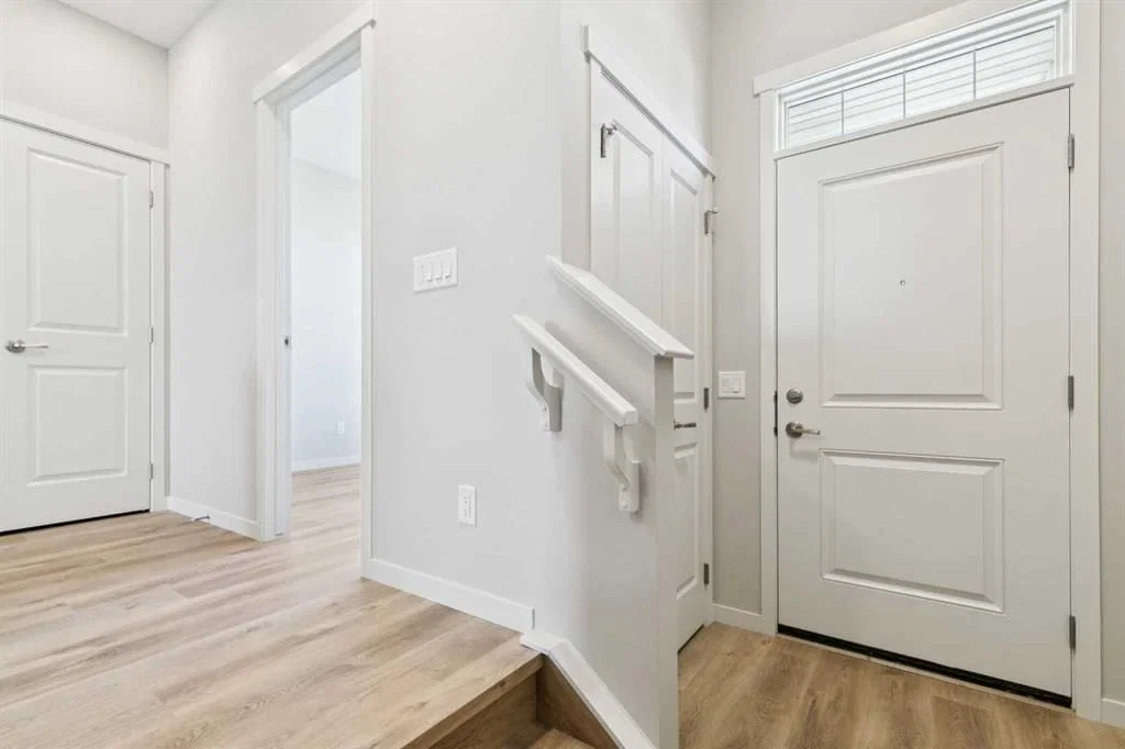 29 Hotchkiss Road SE, Calgary — photo 3 of 32