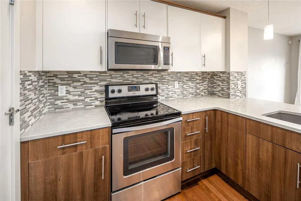 38 Nolanfield Road NW, Calgary — photo 5 of 23