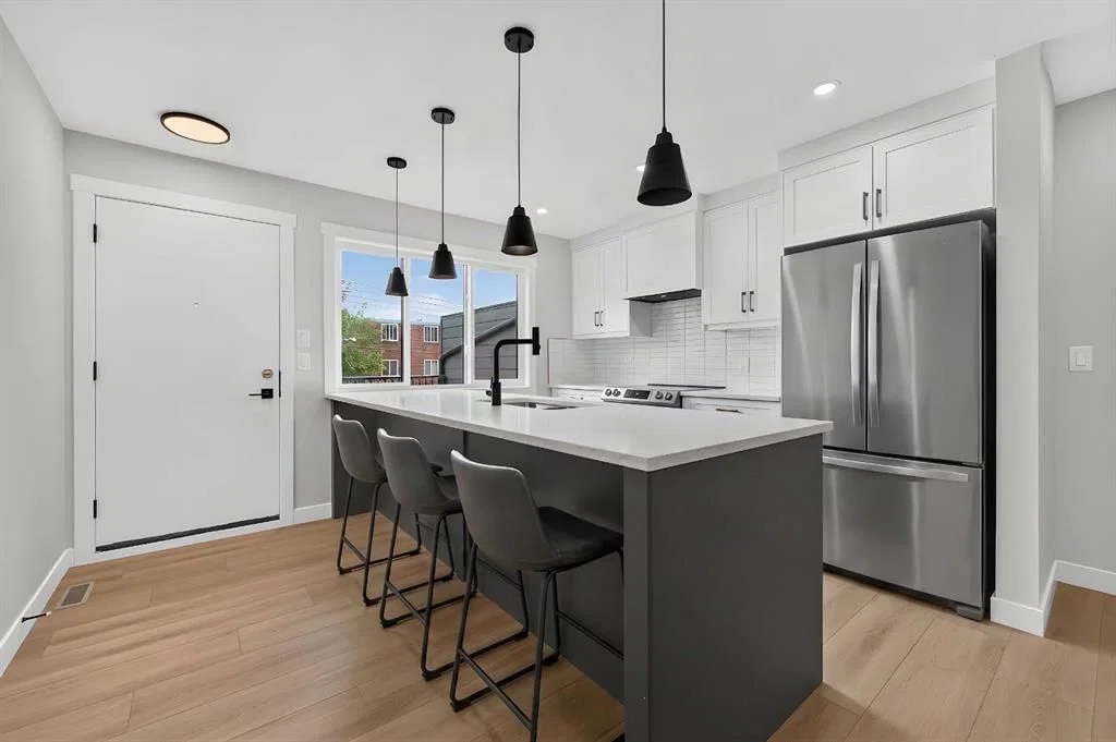 2022 12 Avenue SW, Calgary — photo 5 of 49