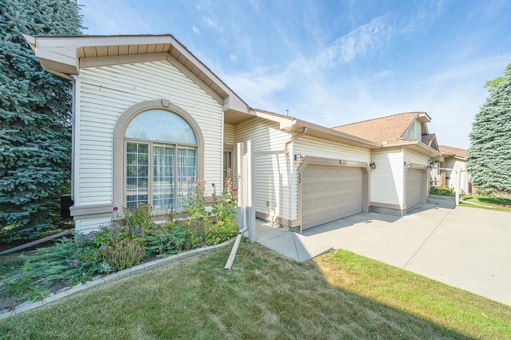 22 Douglas Woods Park SE, Calgary — main listing photo