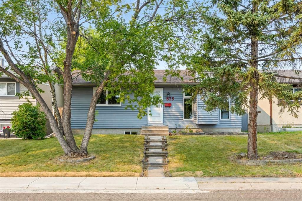 875 Pinecliff Drive NE, Calgary — recently sold home
