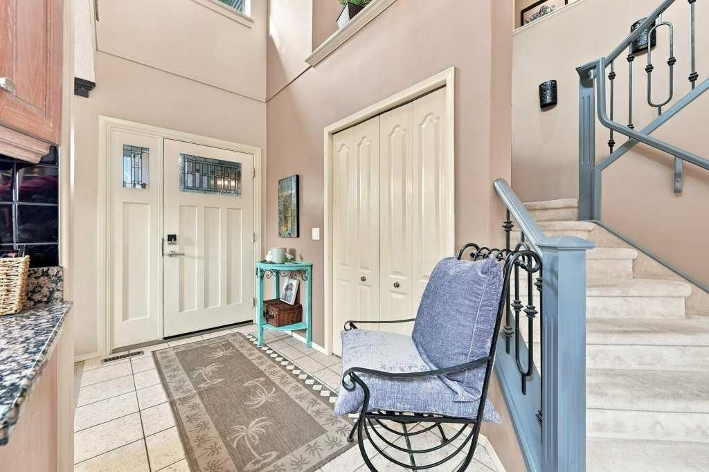 236 Chaparral Drive SE, Calgary — photo 5 of 49