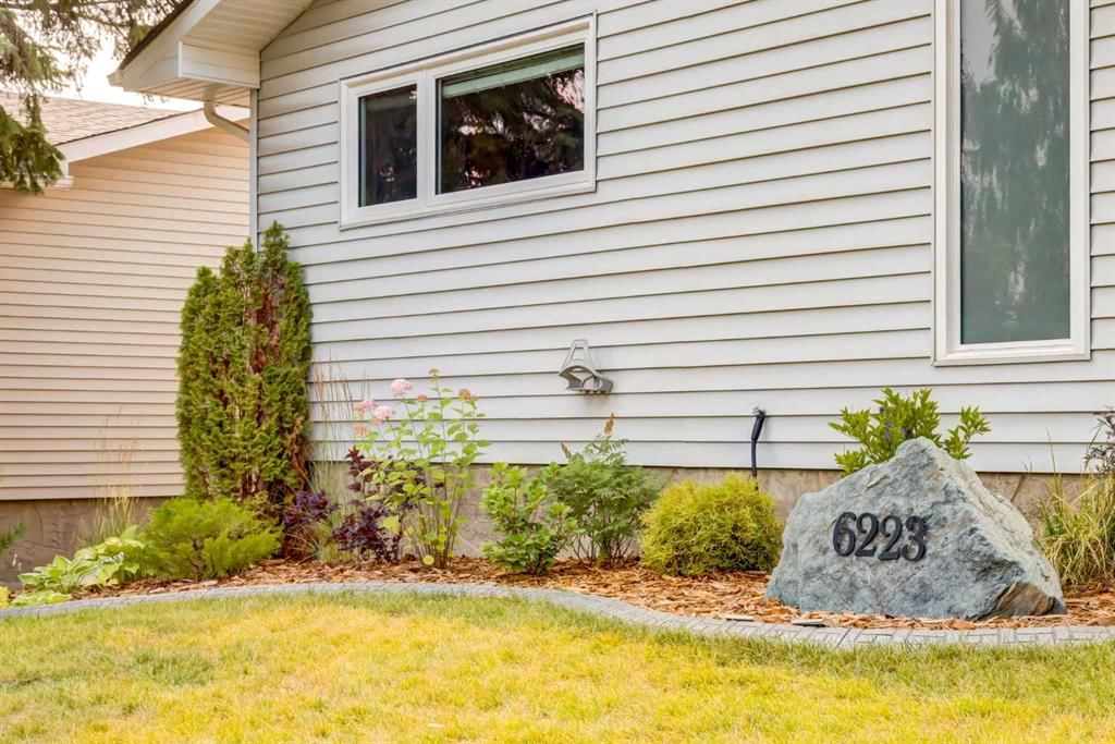 6223 Silver Ridge Drive NW, Calgary — photo 4 of 48