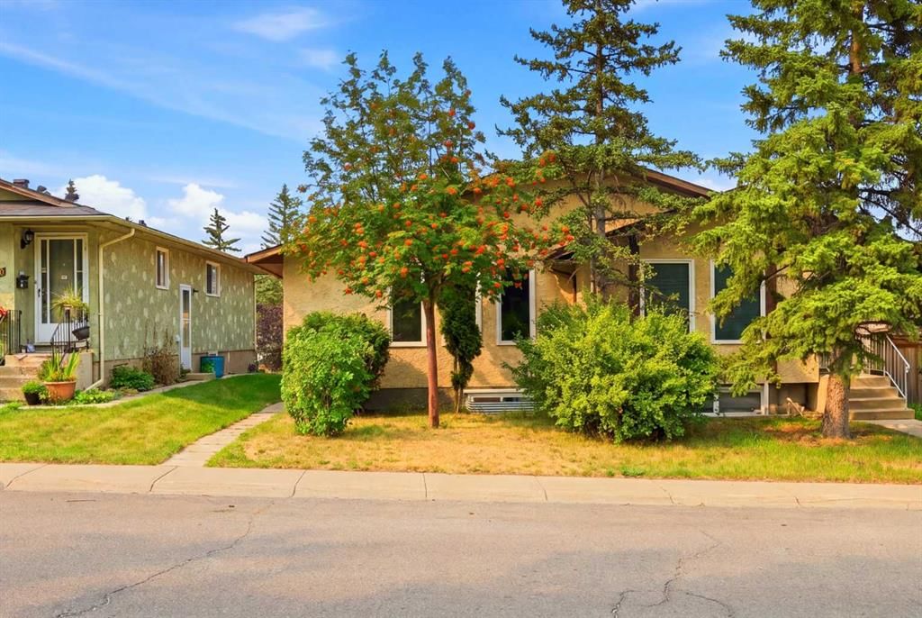 228 Berwick Drive NW, Calgary — main listing photo