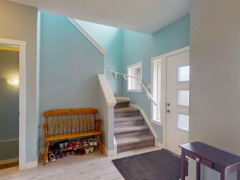 122 Midtown Boulevard SW, Airdrie — photo 5 of 38