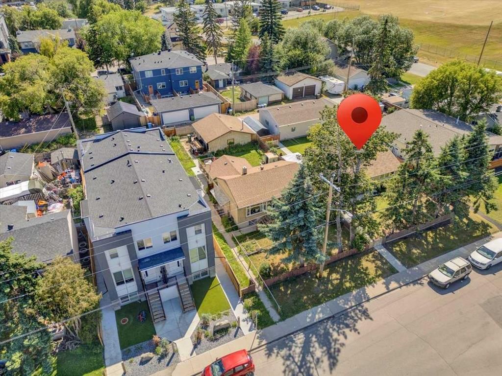 6131 33 Avenue NW, Calgary — photo 5 of 30
