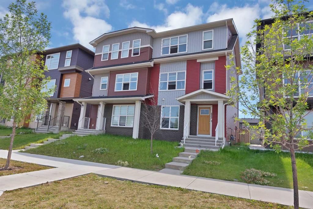 533 Savanna Boulevard NE, Calgary — photo 2 of 16