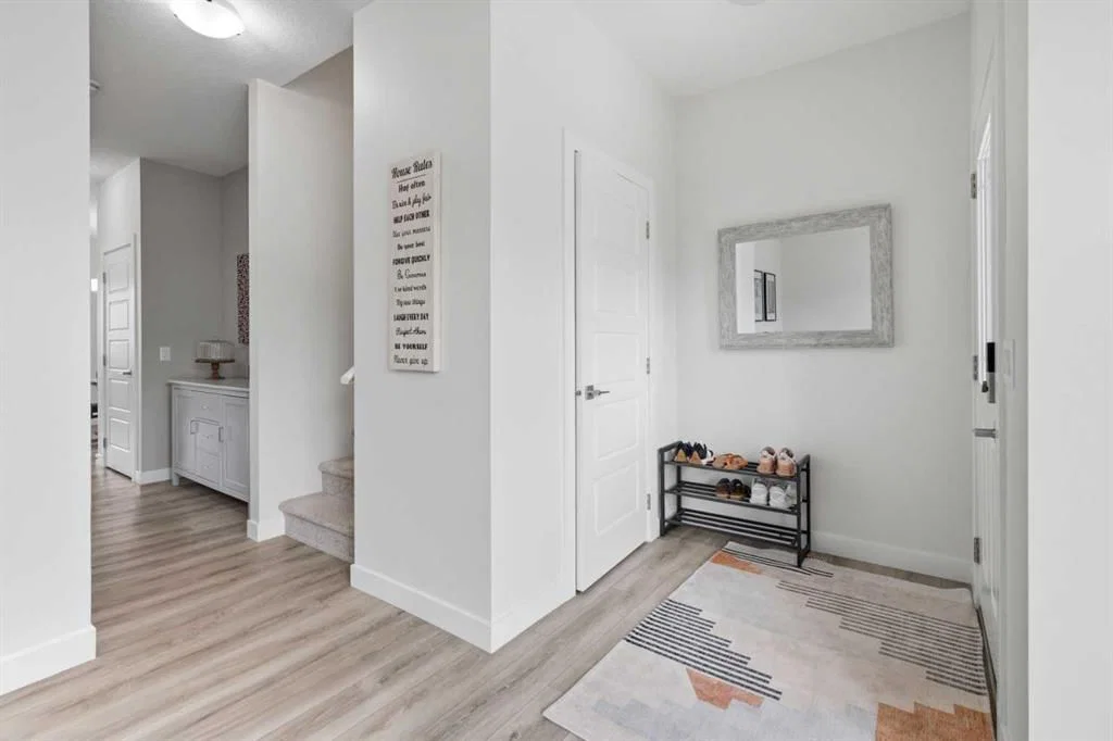 144 Amblehurst Green NW, Calgary — photo 4 of 49