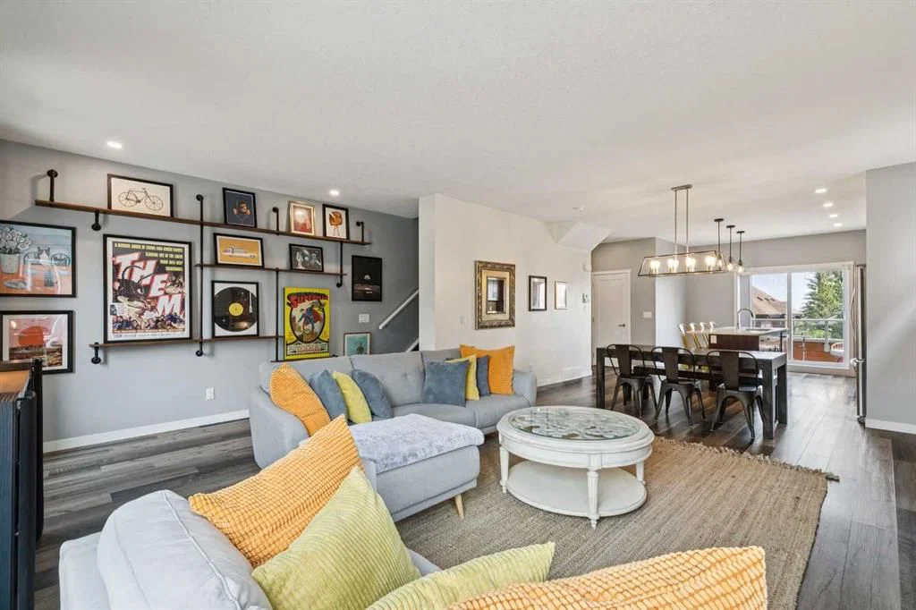 102 Shawnee Common SW, Calgary — photo 2 of 35
