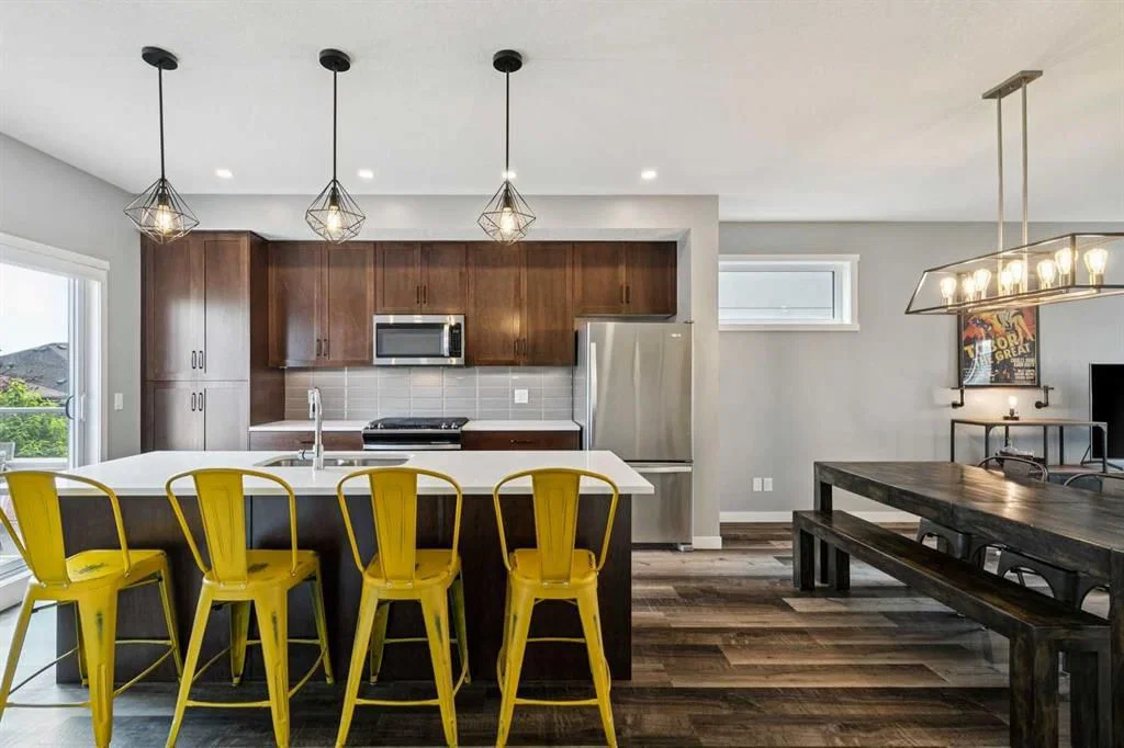 102 Shawnee Common SW, Calgary — photo 5 of 35