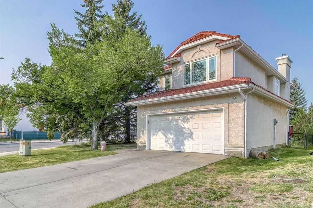 10057 Hamptons Boulevard NW, Calgary — photo 2 of 47