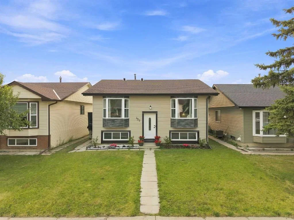 427 Falmere Road NE, Calgary — main listing photo