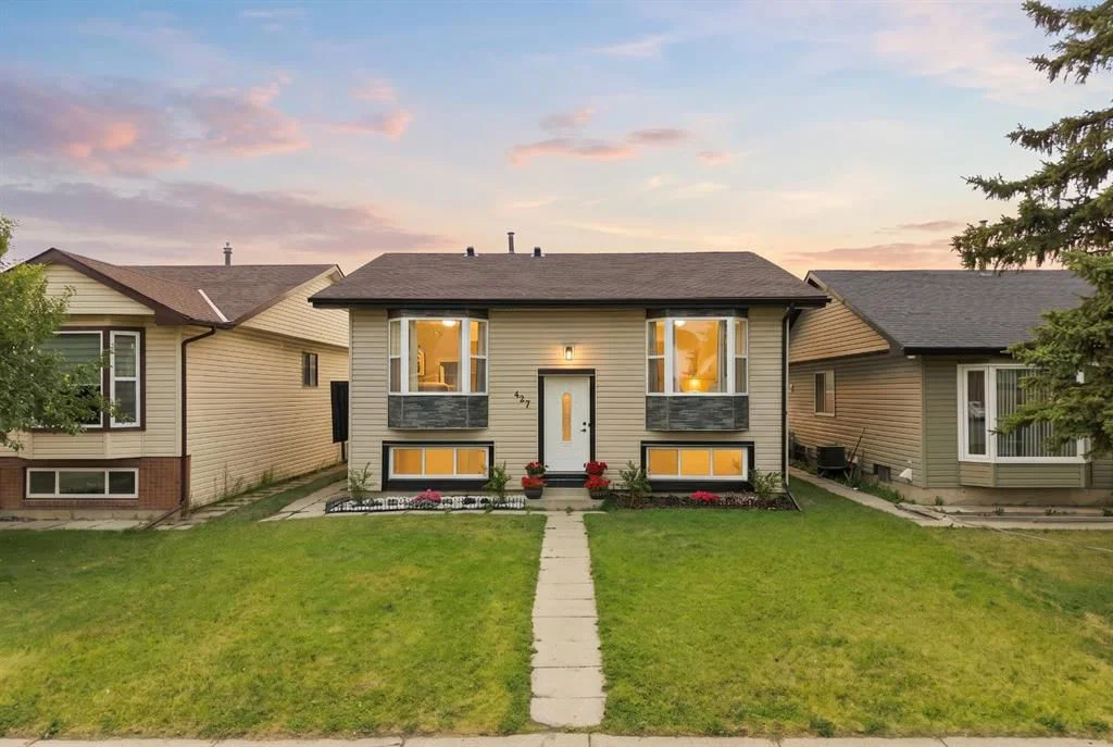 427 Falmere Road NE, Calgary — photo 2 of 41