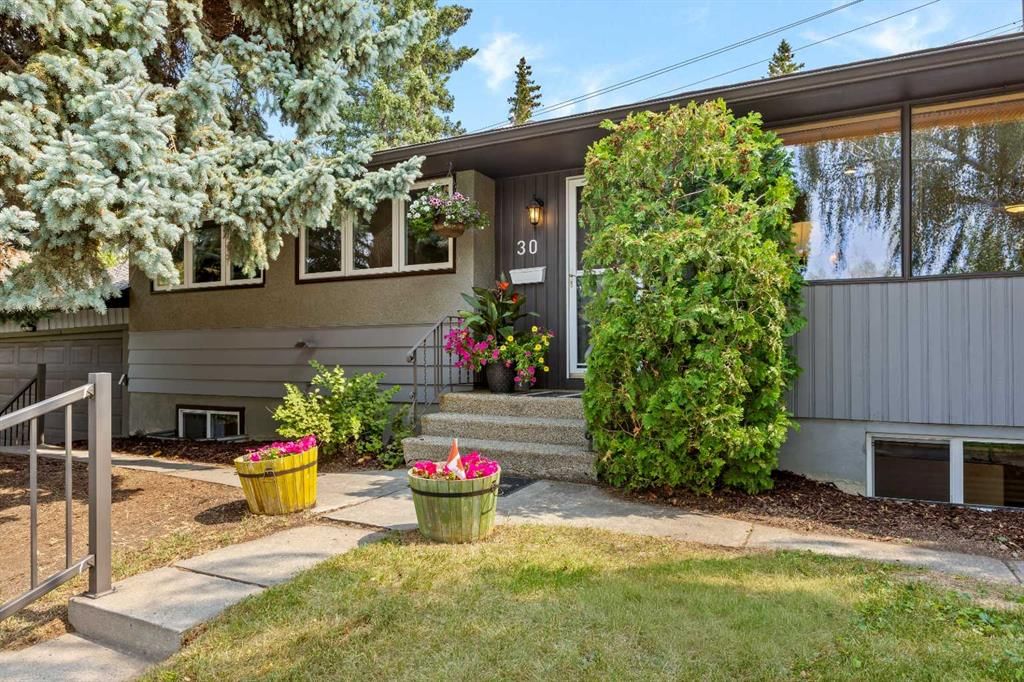30 Gateway Drive SW, Calgary — photo 2 of 50