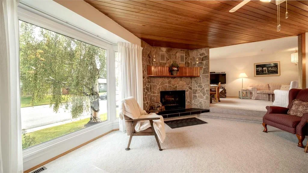 5015 Marchand Crescent NE, Calgary — photo 3 of 30