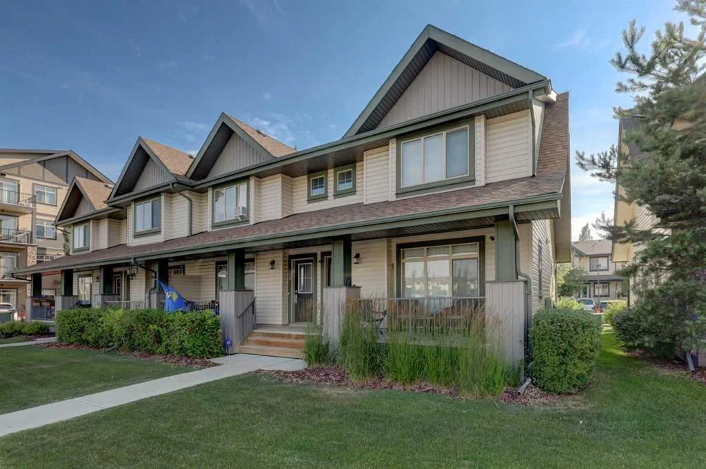 131 Copperpond Common SE, Calgary — photo 2 of 33